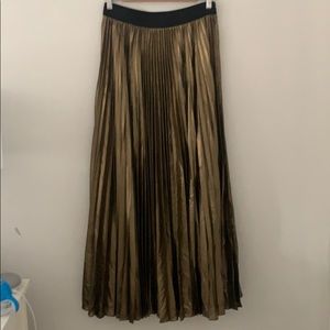 BCBG Maxazria Gold Pleated Skirt
